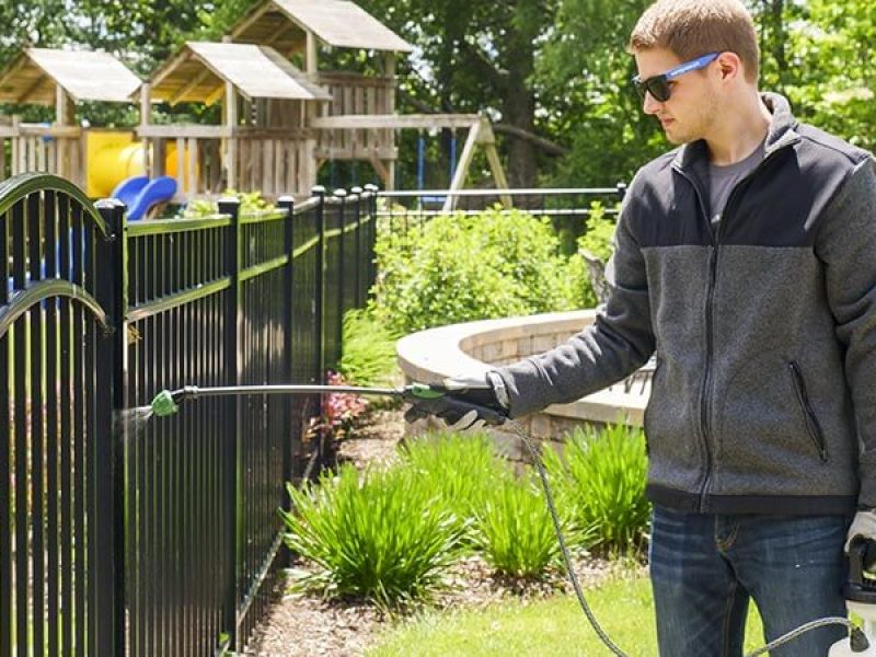 outdoor-gate-cleaner